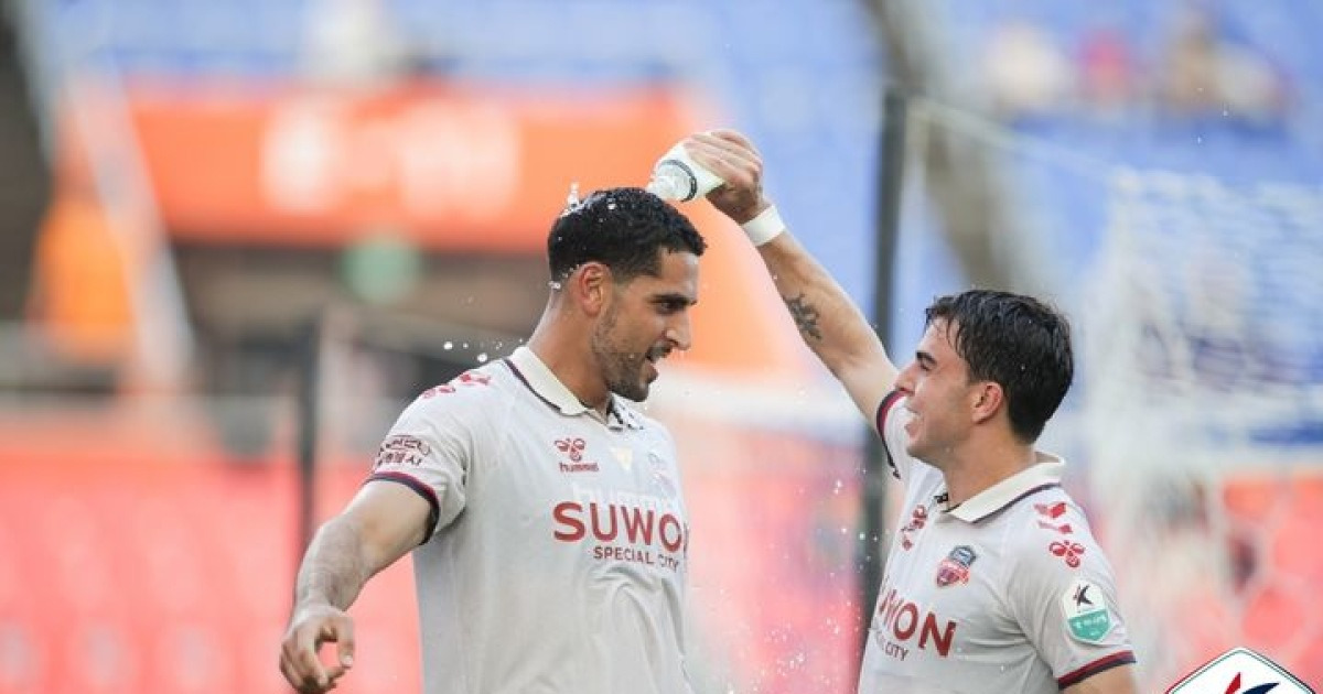 K리그1 수원FC, '김학범 사임·퇴장 4명' 제주 4-3 격파
