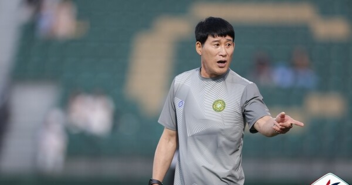 [현장목소리] "승점 3 같은 1점 땄다" 김포 고정운 감독, 성남전 0-0 무승부 안도..."선수들한테 수고했다는 말 전하고 싶어"