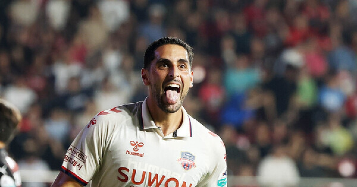 수원FC, 제주와 7골 주고 받는 접전 끝 4-3 승리 9위 점프