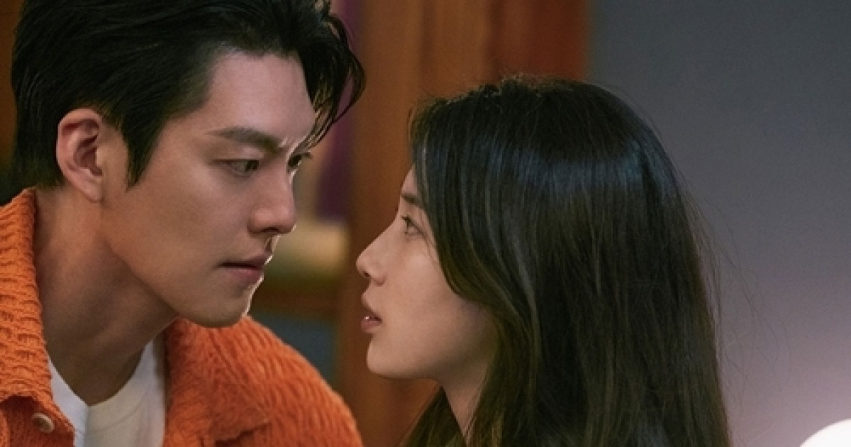 ‘다 이루어질지니’ 김우빈·수지 표 ‘끔찍하고 깜찍한’ 판타지 로맨스 [오늘의 프리뷰]