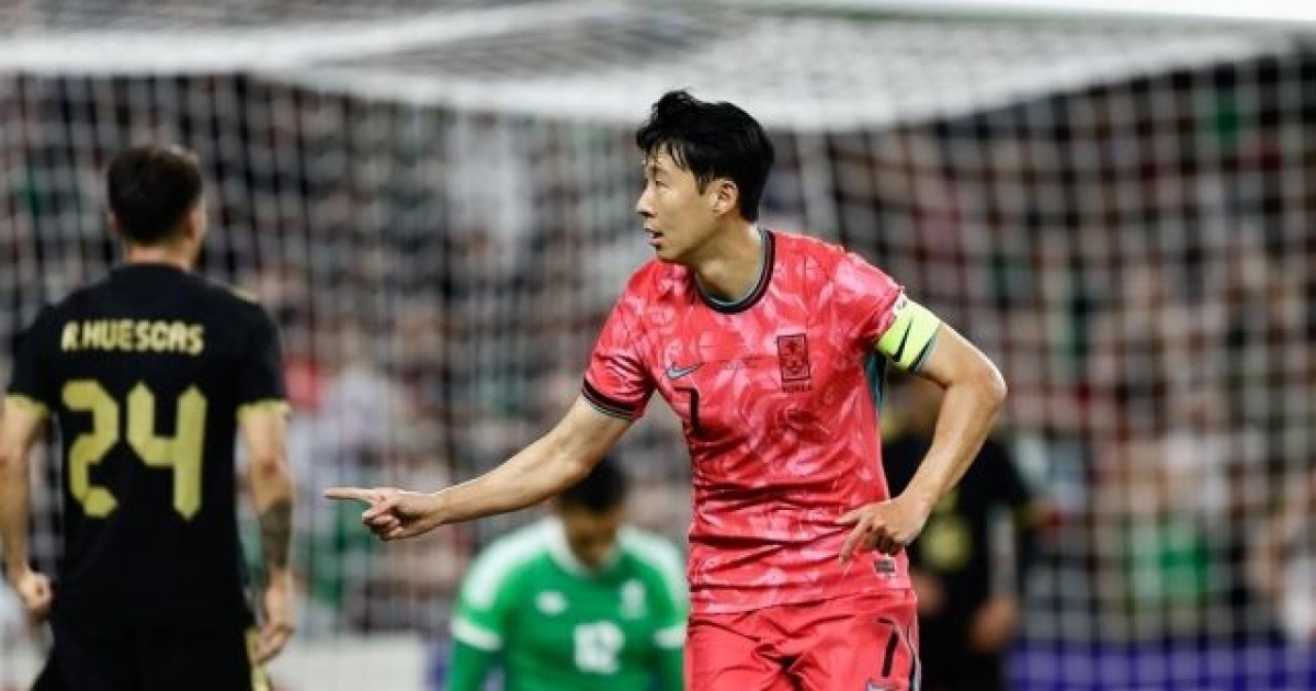 "손흥민, 주장 역할 잘하고 있다"…홍명보 감독 신임 "득점력은 의심의 여지 없는 선수"