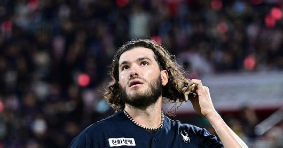 폰세 이런 적 없었는데…우천 취소 다음날, 처음으로 건너뛰었다→한화 PS 준비 모드 '에이스 보호'