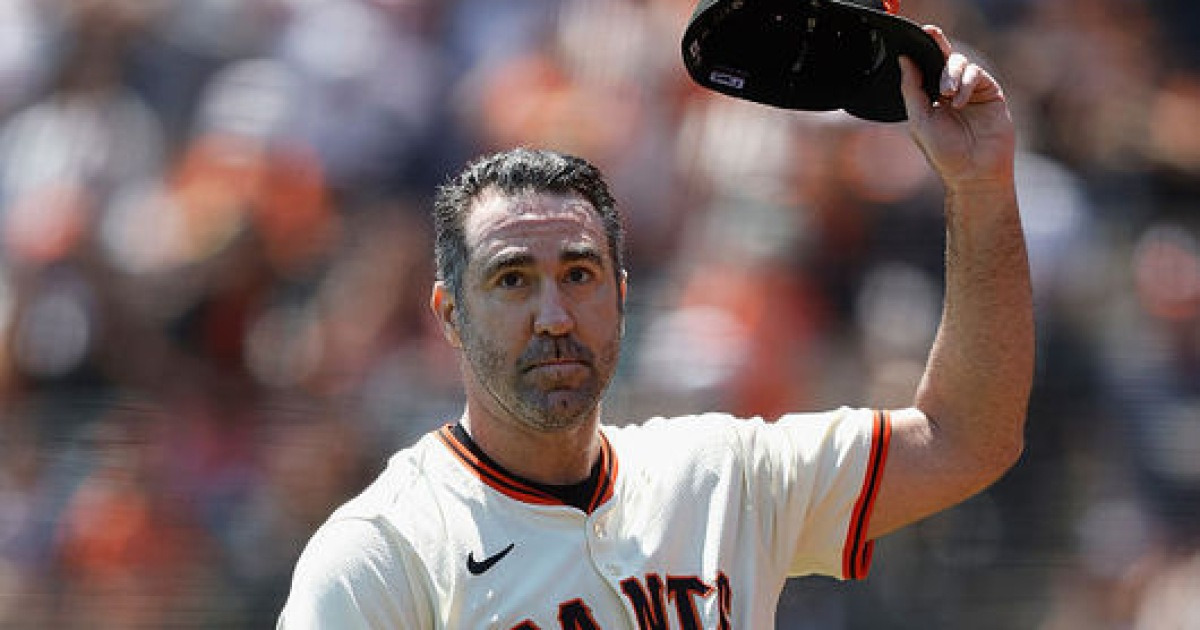 "2년 계약도 가능하다" 커쇼 은퇴 번복해야 하나, 5살 더 많은 벌랜더는 아직 한창인데…내년 43세, 300승 도전 이어간다