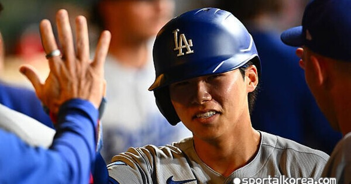 '충격' MLB 전설 커쇼 대신 김혜성이 NLWC 로스터에 합류한다? KIM 와일드카드 합류는 유력, 디비전시리즈는 미지수