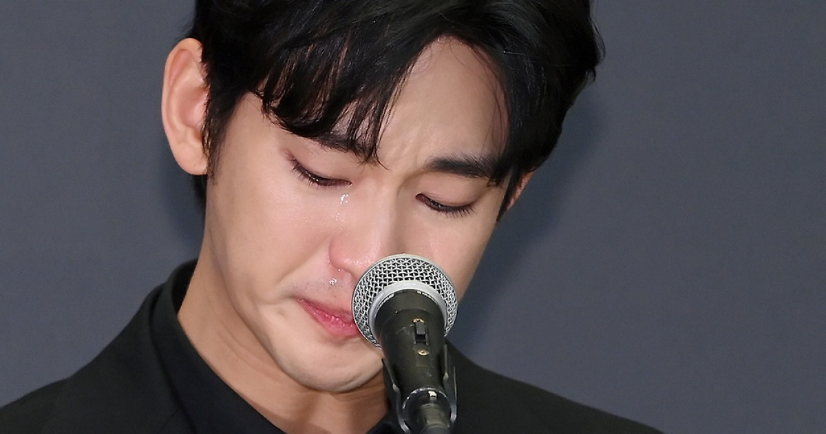 "역시 사랑해" 김수현, 군복무 중 연인에 쓴 편지…故김새론 미성년 교제 반박 [엑's 이슈]