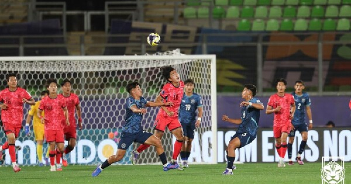 한국 U-20, 파라과이에 수적 우위에도 0-0 졸전… 1무1패