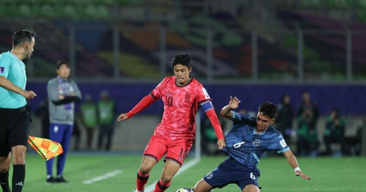 '에이스 퇴장+후반내내 수적우위' 이걸 못이기는 한국축구 [한국-파라과이]
