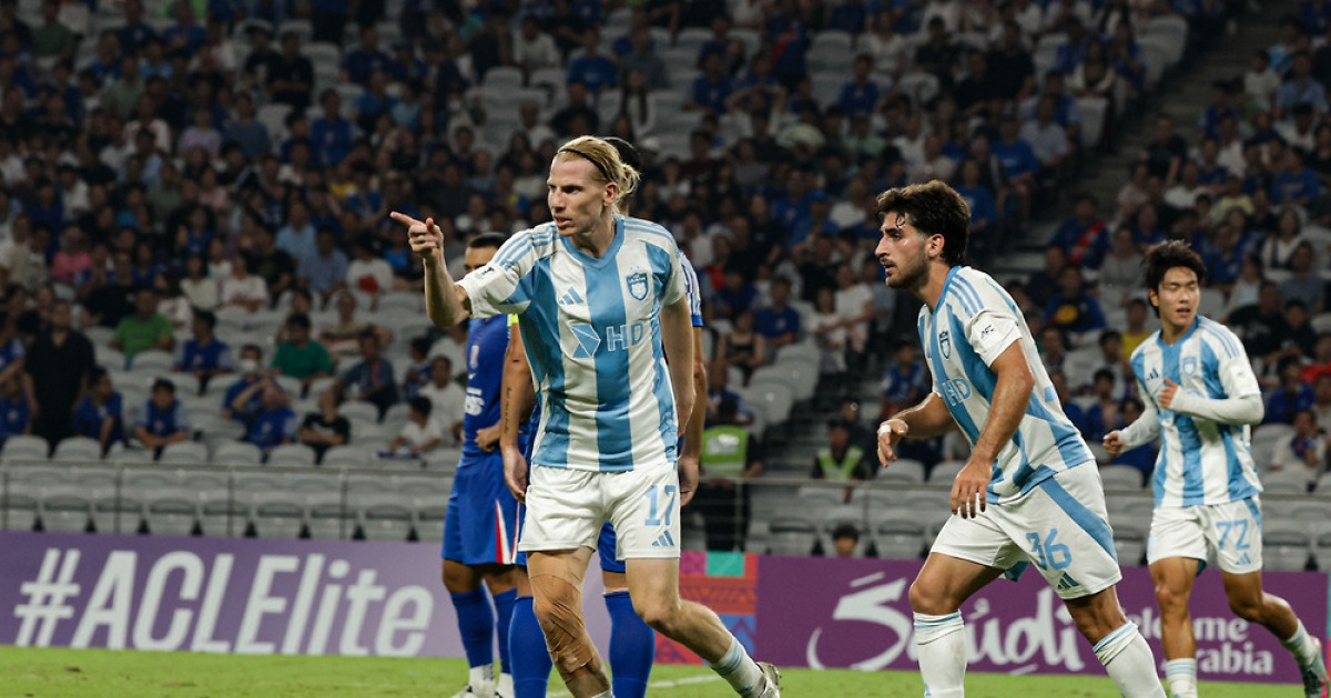 [ACLE 현장리뷰] '루빅손이 살렸다' 상하이에 선제골 맞은 울산, 원정에서 끝내 1-1 무승부