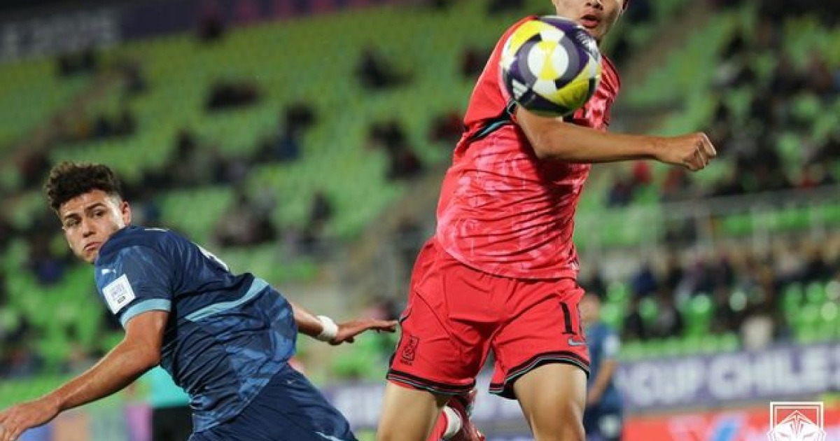 '이창원호' 한국 U-20 대표팀, '10명 싸운' 파라과이와 0-0 무승부...B조 1무 1패