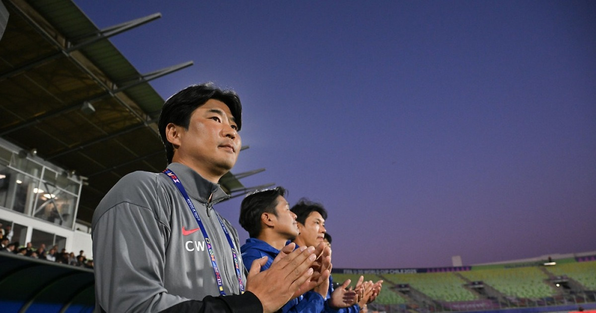 ‘상대 에이스 퇴장’에도 열지 못한 골문…U-20 대표팀, 파라과이와 0-0 무승부로 월드컵 16강 진출 먹구름