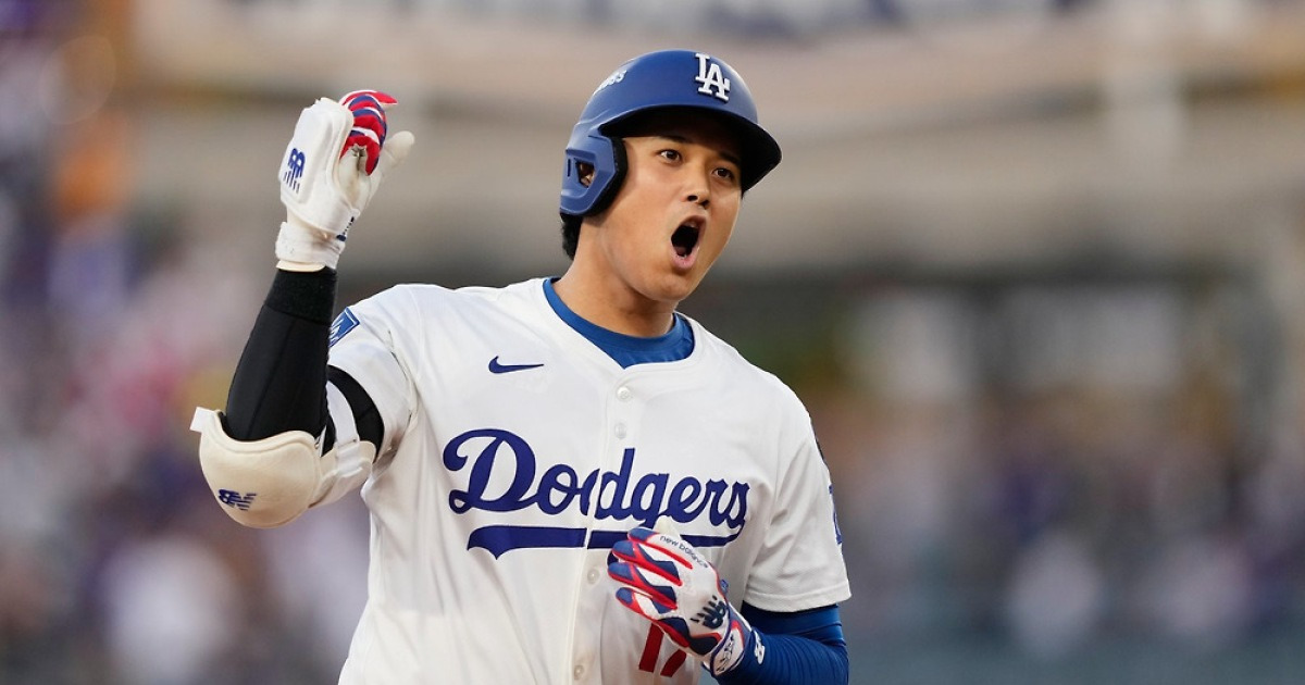 오타니 180㎞ 넘는 총알포 쾅쾅, 다저스 홈런파티…WC 1차전 승리→WS 2연패 시동 걸었다
