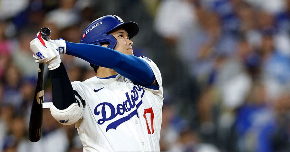 55홈런 치고 또 2홈런 친 오타니, 동료들은 감흥이 없다…"너무 자주 쳐서 안타같아"