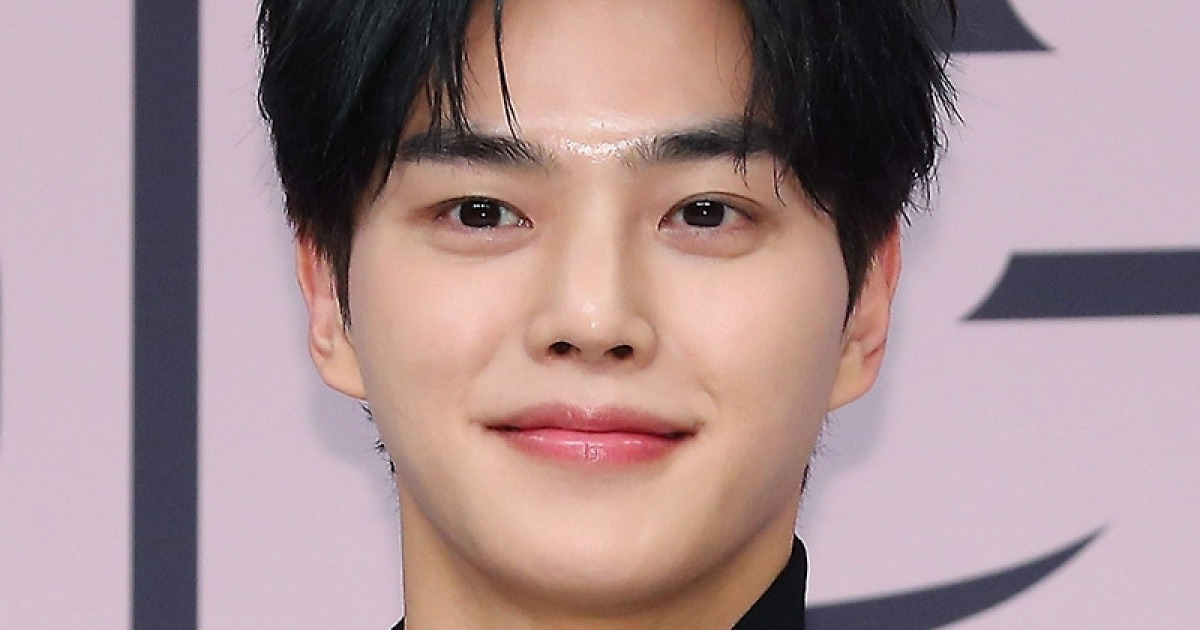 송강, 춘천서 군복 벗는다..오늘(1일) 육군 만기 전역 [스타이슈]