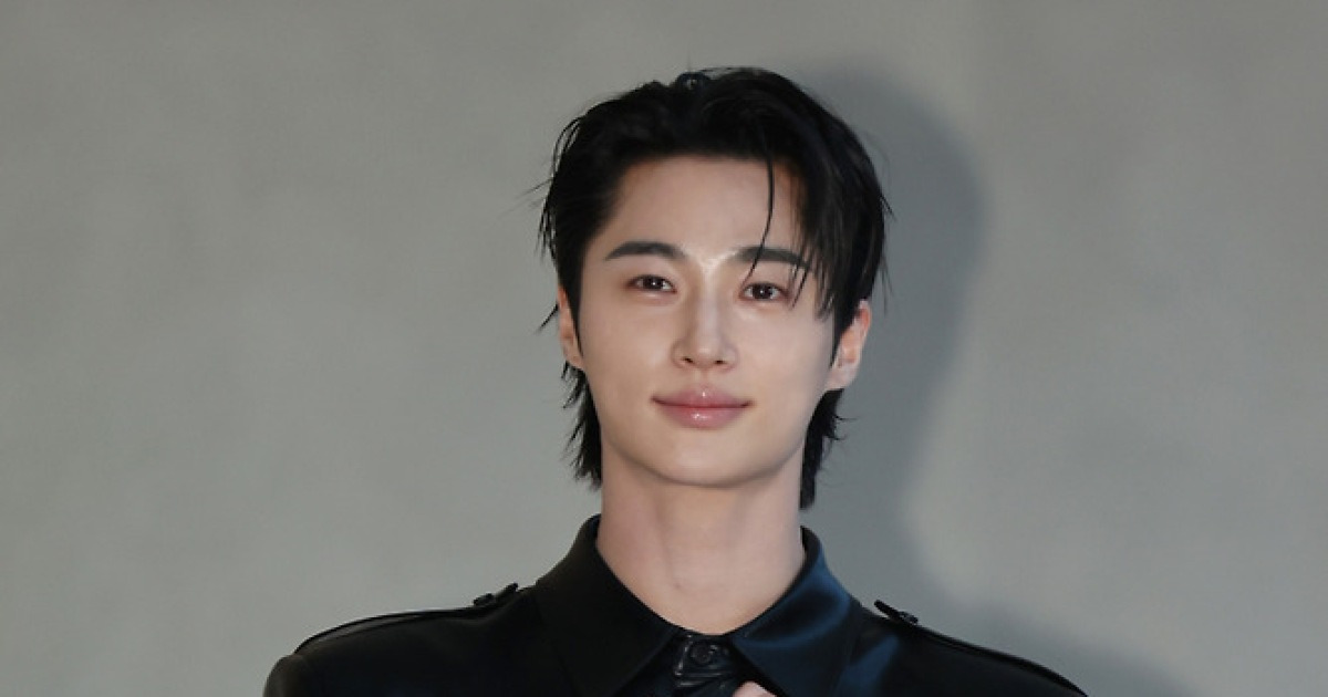 변우석 공항 경호 논란… 경호원·업체 ‘과잉 대응’ 벌금형 [왓IS]