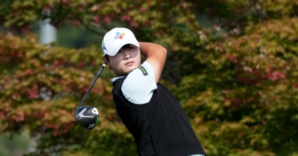 배용준, 29홀 강행군 속 14언더파 선두...스트로크 플레이 첫 우승 도전