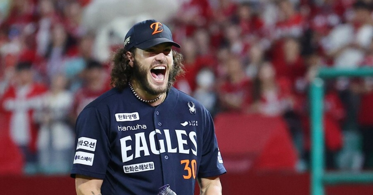 리오스-페디 제쳤나, 폰세가 역대 최고 논쟁에 불 붙였다… 미국행 확정적, PS에서도 ‘자연재해’ 될까