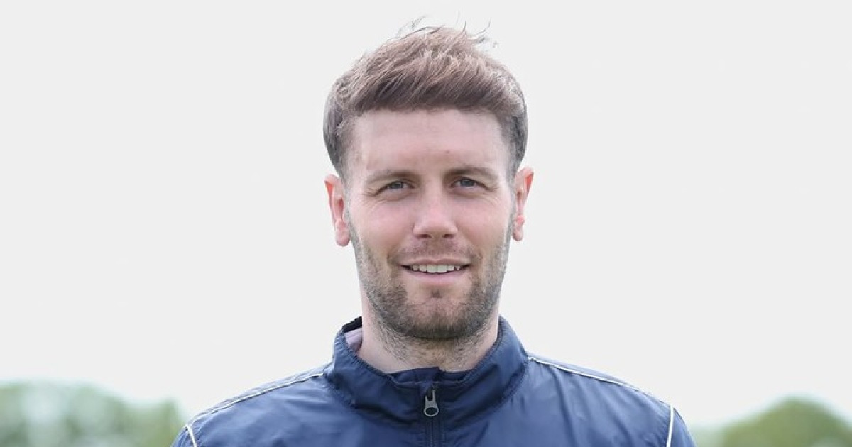 'PL 최연소 감독' 휘르첼러, 맨유 부임설 일축..."루머 영광스럽지만, 브라이튼서 할 일 남았다"