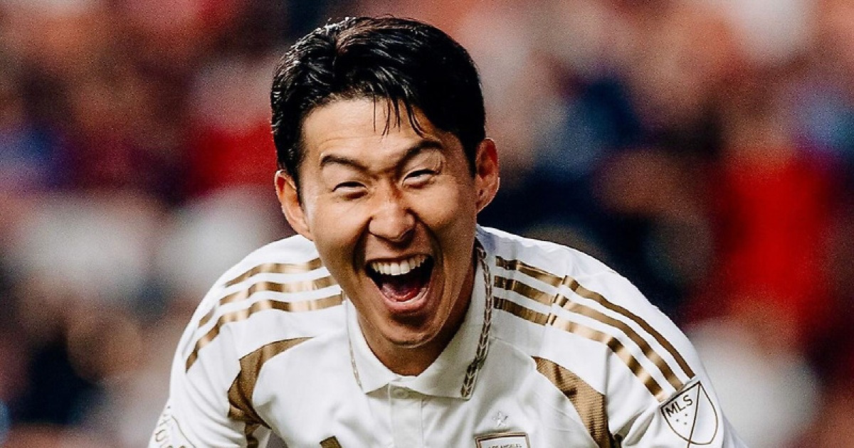 "수준 이하 경기력" 혹평받던 손흥민, 부활에 놀란 최고의 찬사..."은퇴 수순? 슈퍼스타임을 다시 확인시켰다"