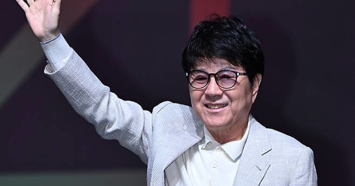 조용필, 잔나비 홀린 낭만 작업 스타일 “가사 수정 꼭 연필+지우개로” (이 순간을 영원히)