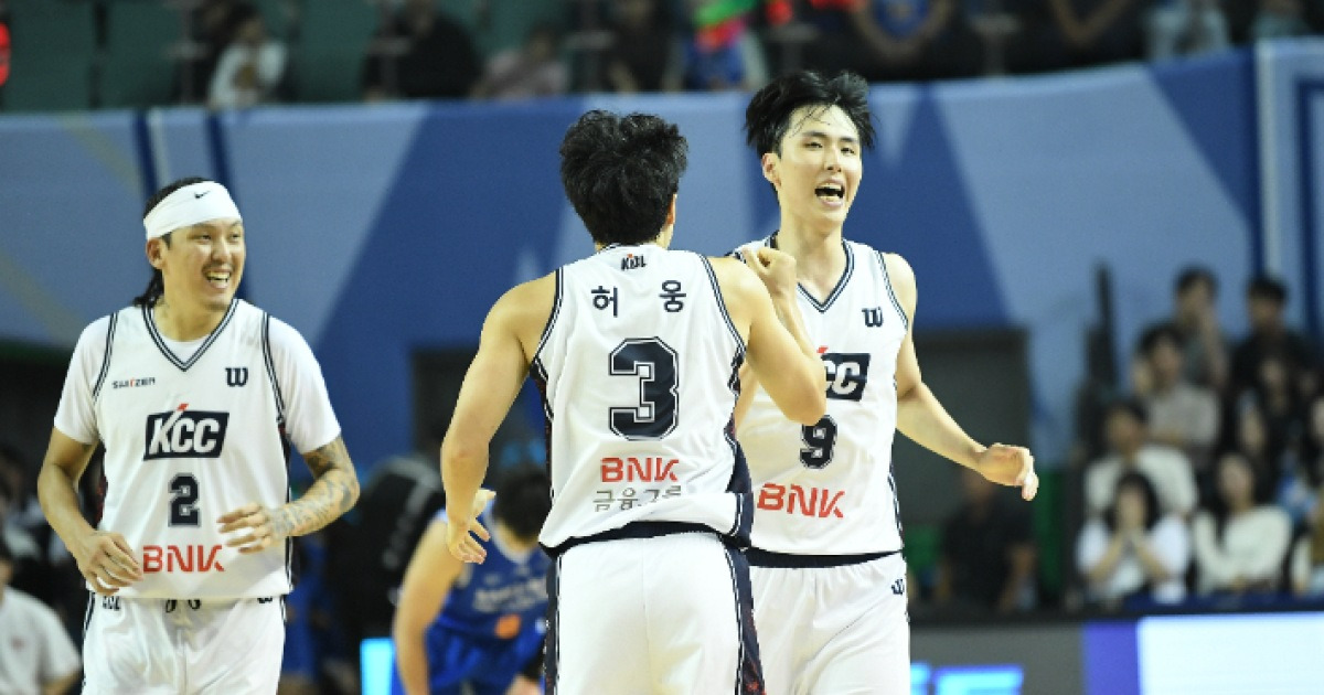 달라진 삼성? 슈퍼 팀 KCC가 더 강했다…허웅 폭발력에 최준용·송교창 높이 '무섭네'