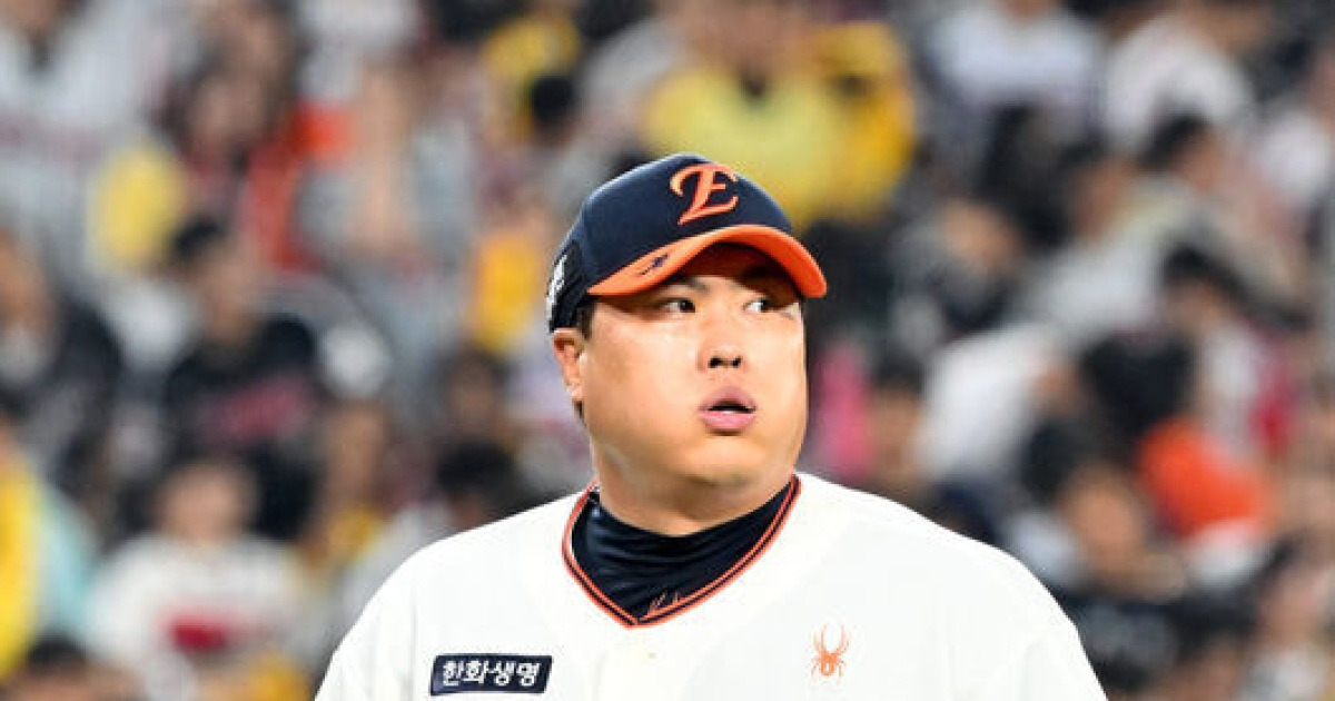 한화 1위 불발 충격파, 류현진 10승-규정이닝 다 포기하다니…1R 군필 유망주 '최종전 선발' 미래 투자