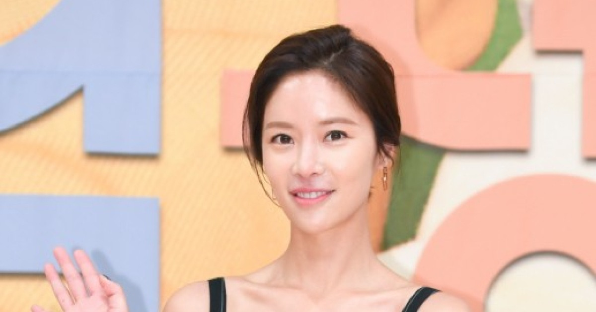 황정음, 횡령 항소 포기…징역 2년·집유 4년 확정