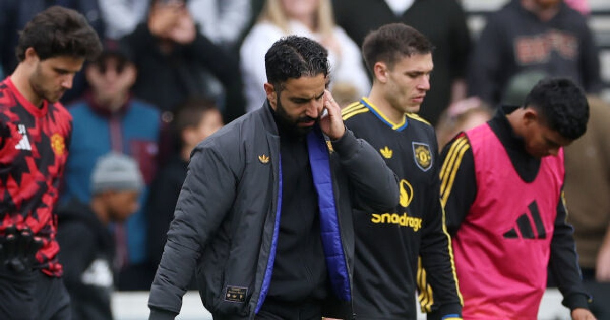 역대 '최악의 분위기'...맨체스터 유나이티드 아모림 감독 "선수들이 시스템 지적을 믿는 게 가장 큰 문제"