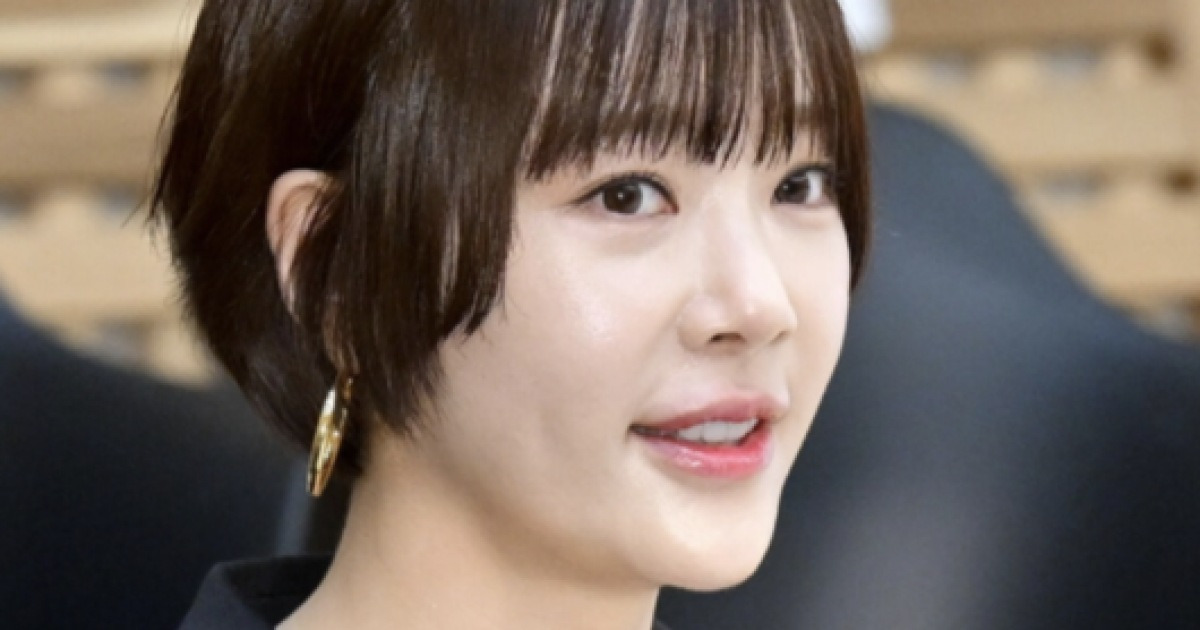 '43억 횡령' 황정음, 항소 포기..징역 2년·집행유예 4년 확정
