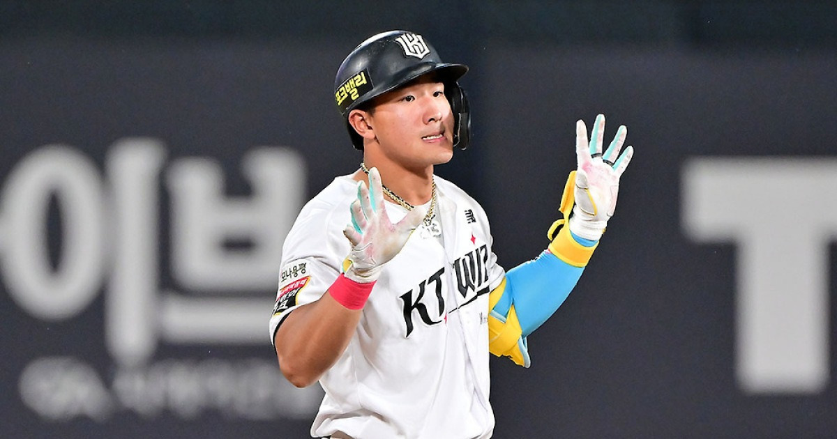 '괴물타자 맞네' 끝까지 양의지 위협했다…'신인왕 후보' 안현민, 풀타임 첫해 출루왕+OPS 1.018 '센세이션' [수원 현장]