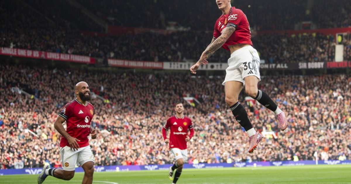 '세슈코 두 경기 연속골' 맨유, 선덜랜드 2-0 완파...시즌 첫 무실점 승리