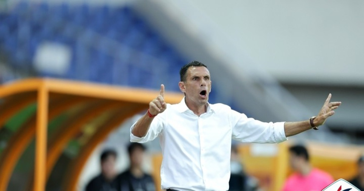 참지 못하고 터진 포옛 감독 "PK도 아니고, VAR도 안 보고"...제주전 판정 불만 표출