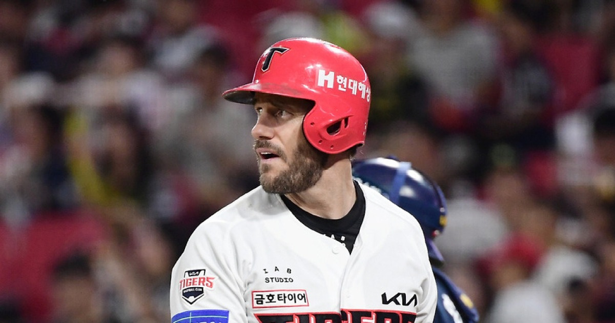 35홈런 치고 재계약 실패하나...0.236 타율보다 더 치명타가 있다, 위즈덤의 운명은