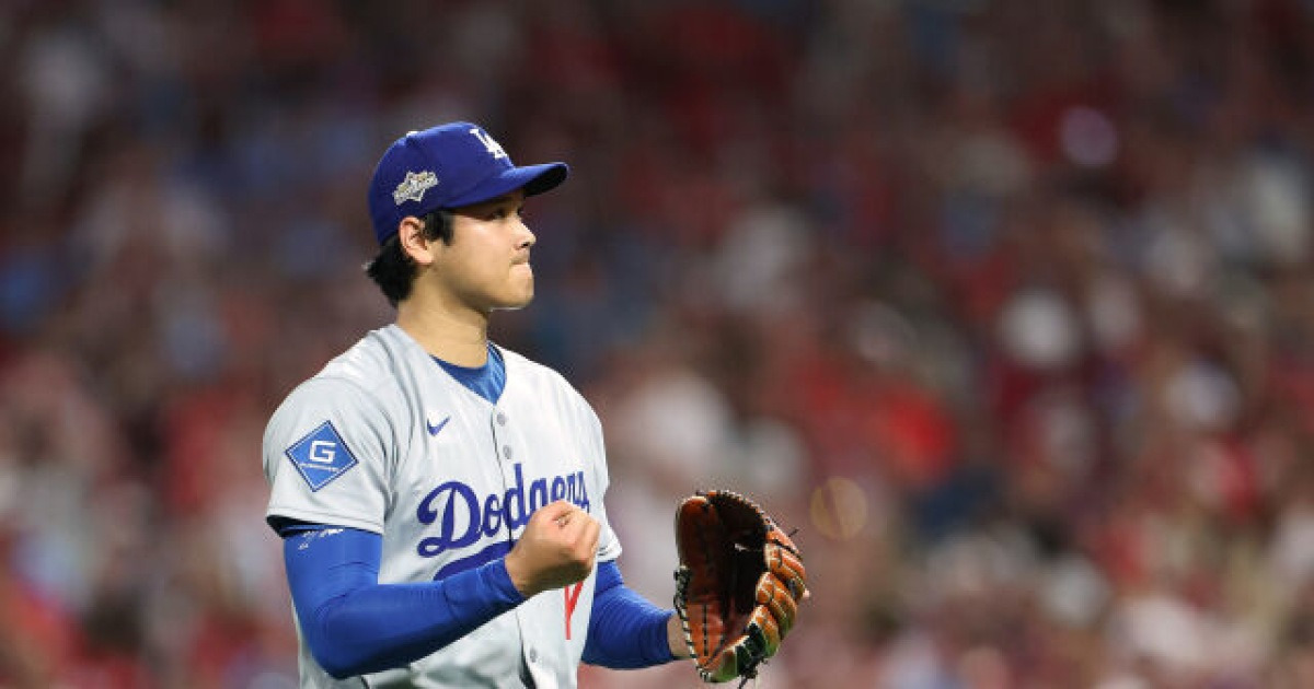 오타니, PS 첫 선발서 ML 107년 만에 대기록→'야구의 신' 소환…"역사를 목도하고 있다" 사령탑 그저 감탄