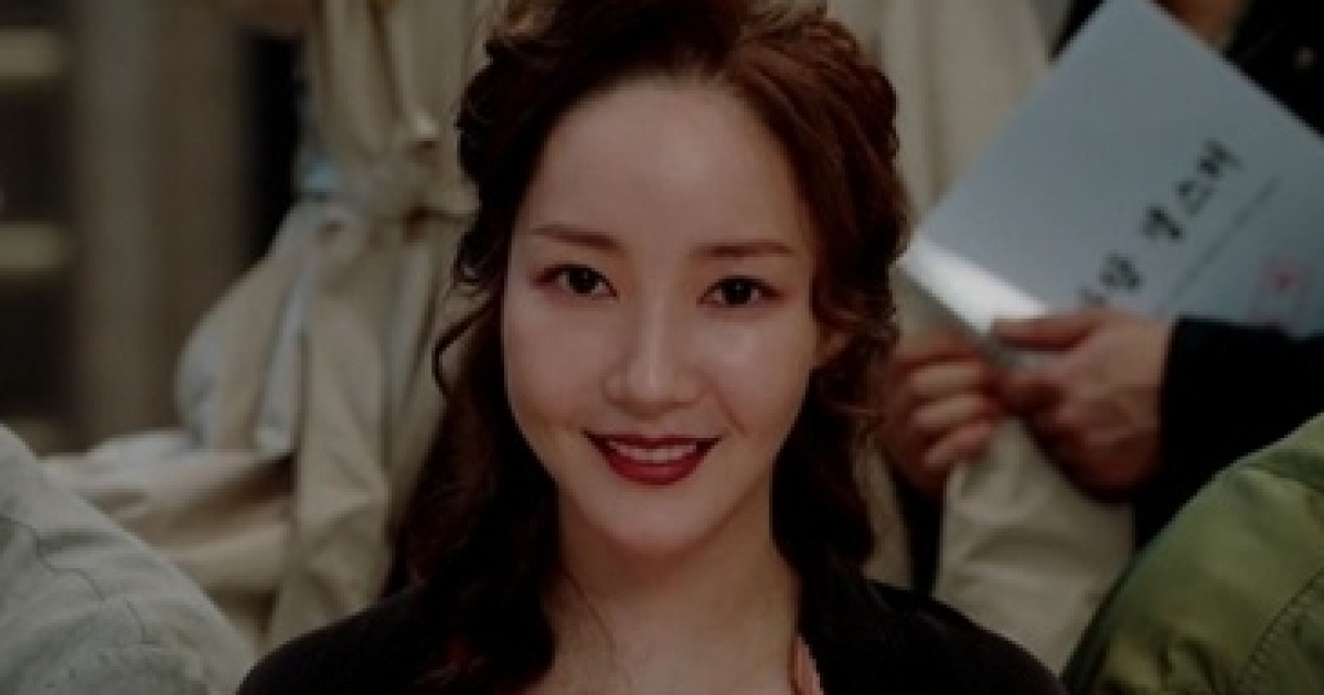 ‘컨피던스맨 KR’ 박민영, 비장한 웃음 엔딩! 소름 쫙~!