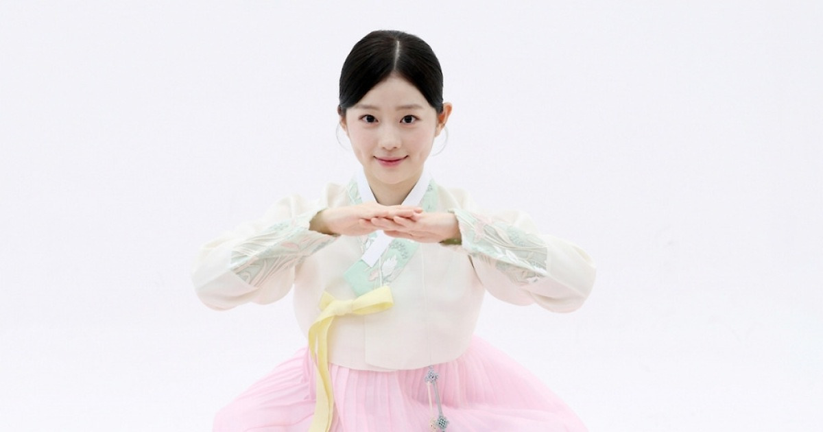 [단독]"'학씨 부인'서 '신분상승'..아이유와 재회요?" 채서안 밝힌 '21세기 대군부인' [한복인터뷰]