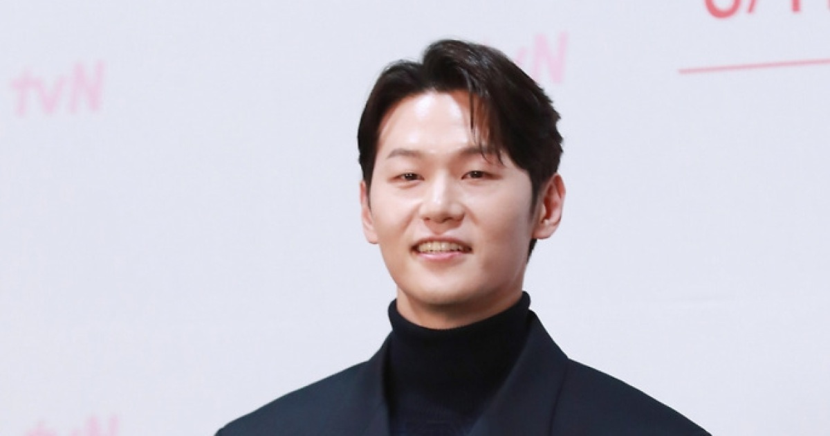 [단독]이학주, 결혼 후 더 잘나간다..수지·김선호와 '현혹' 호흡