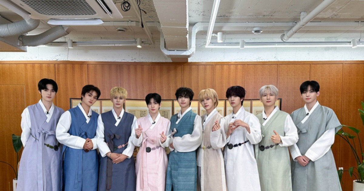 크래비티, 한복 입은 도령 변신 “풍성한 추석 보내세요”