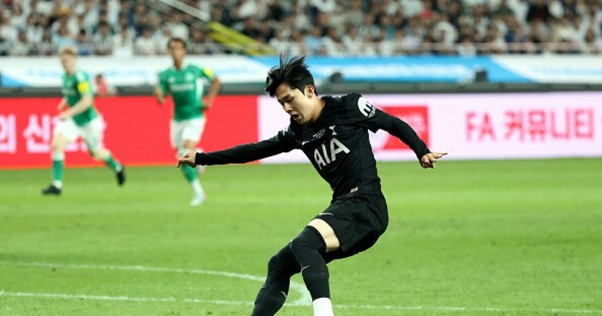 2경기 연속골+평점 9... "양민혁, 온지 8주 됐는데 모든 경기서 발전" 포츠머스 감독이 BBC에 남긴 극찬