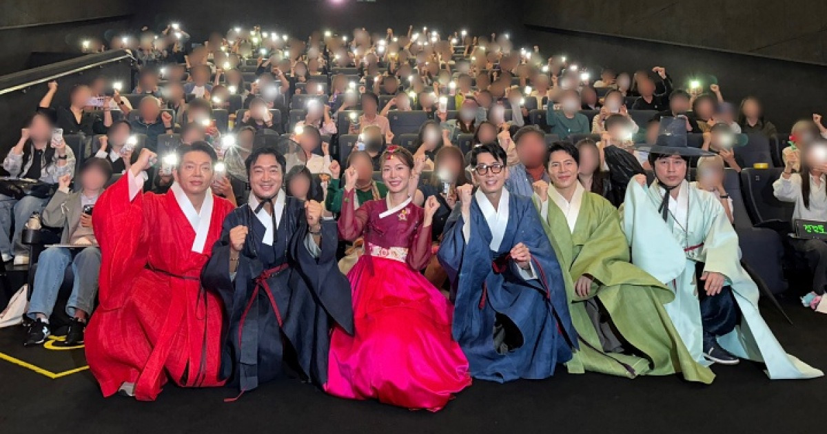 '보스' 개봉 첫 주말 박스오피스 1위! 추석 극장가 흥행 강자로 우뚝