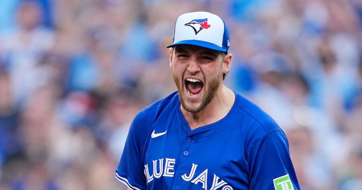 지금 왜 내려? 12점 앞섰는데 감독에게 야유…가을 데뷔전 11K, 토론토에 김병현 전설 소환한 신인 등장