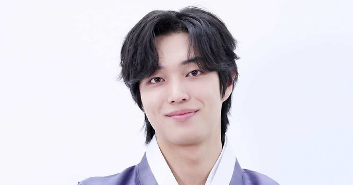 [단독]'김희애 아들' 전진서, 20살 맞아 대변신 "나를 위한 투자 중요" [한복인터뷰①]