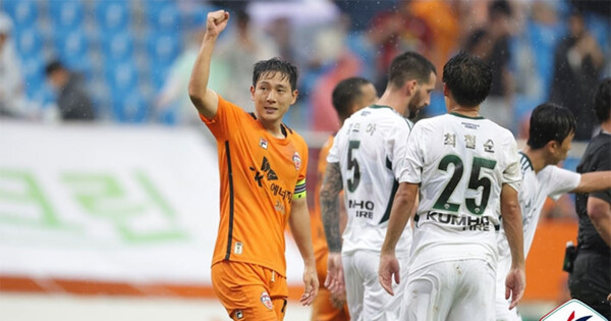 '기적 같은 동점골' 제주SK 남태희, K리그1 32라운드 베스트일레븐