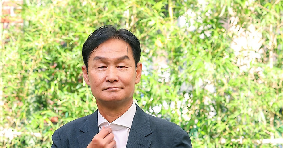 슈팅스타 최용수, '깨어 있는 지도자'가 되찾은 행복 축구 [인터뷰①]