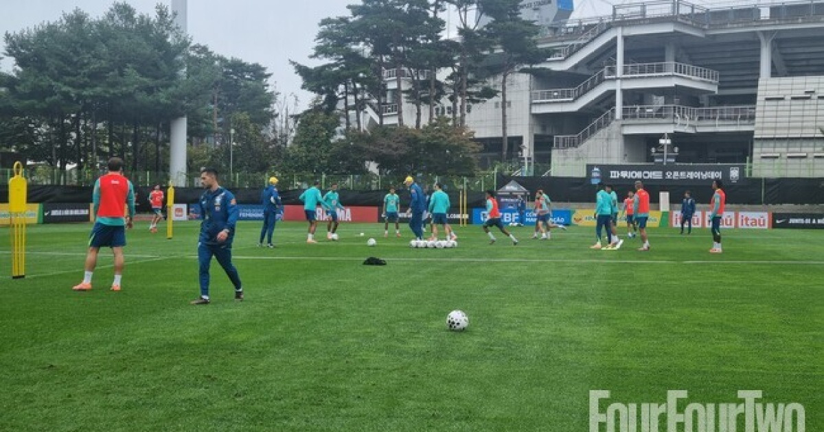 [442.live] ‘탈압박+크로스+마무리’ 브라질 훈련, 비니시우스 호쾌한 슈팅에 ‘와~~’ 탄성