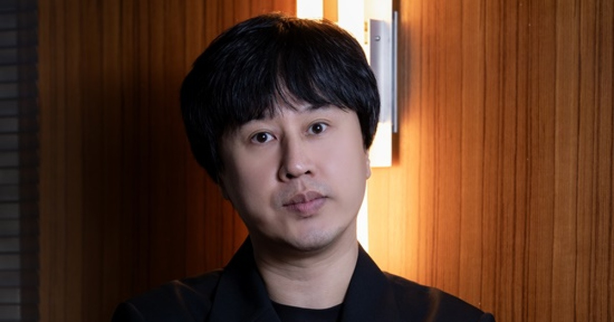 '보스' 라희찬 감독, 조폭도 보스 안 하겠다는 세상…웃음으로 비틀다 [영화人]
