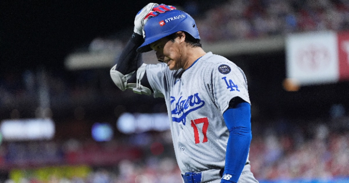 '日 투타 맹활약' 오타니 적시타·사사키 세이브…다저스, NLDS 2연승