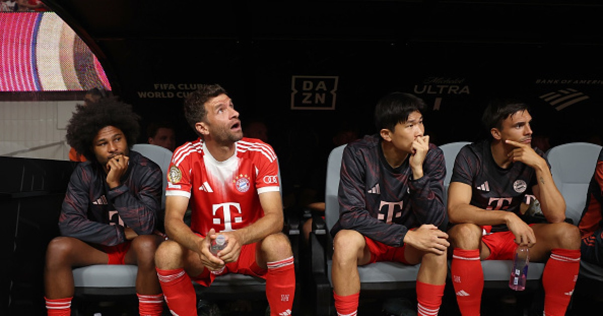 ‘쓰지도 않을 김민재 왜 원정 데려갔나?’ 홍명보 감독 지적한 뮌헨 허술한 선수관리