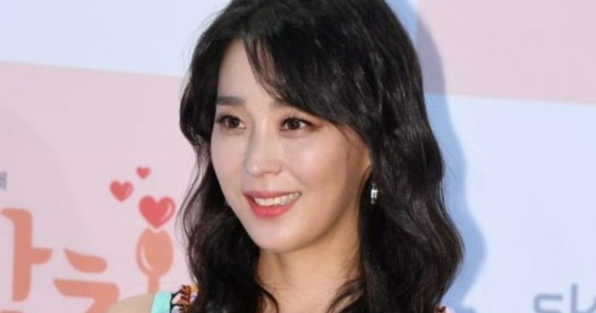 '50세' 한고은, 갱년기 증상 고백 "초콜릿 돌멩이 같았는데...밤 11시에 먹어"
