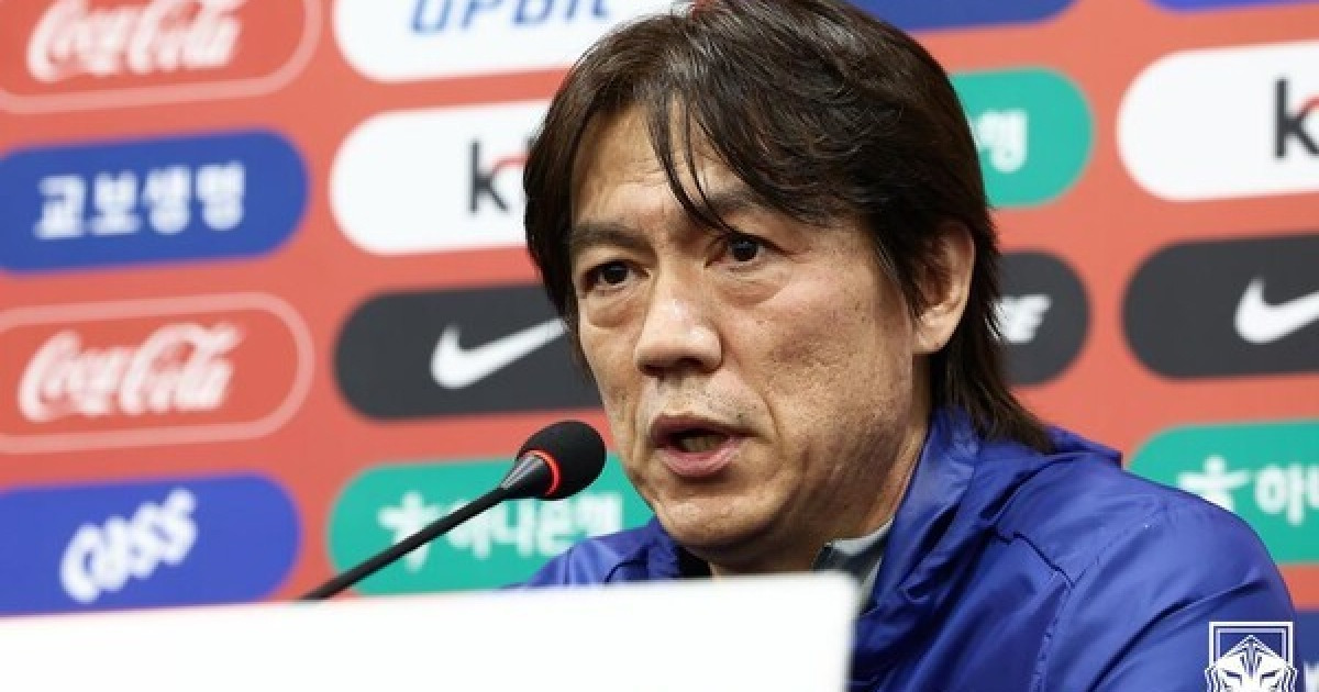 '월드컵 빌드업' 홍명보 감독 "스리백 실험"… FIFA 6위 브라질도 예외없다