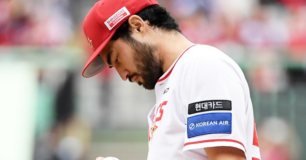 '장염 후폭풍인가' 충격적 2이닝 3실점 강판, 하필 PS에서 올해 최악투[인천 현장]